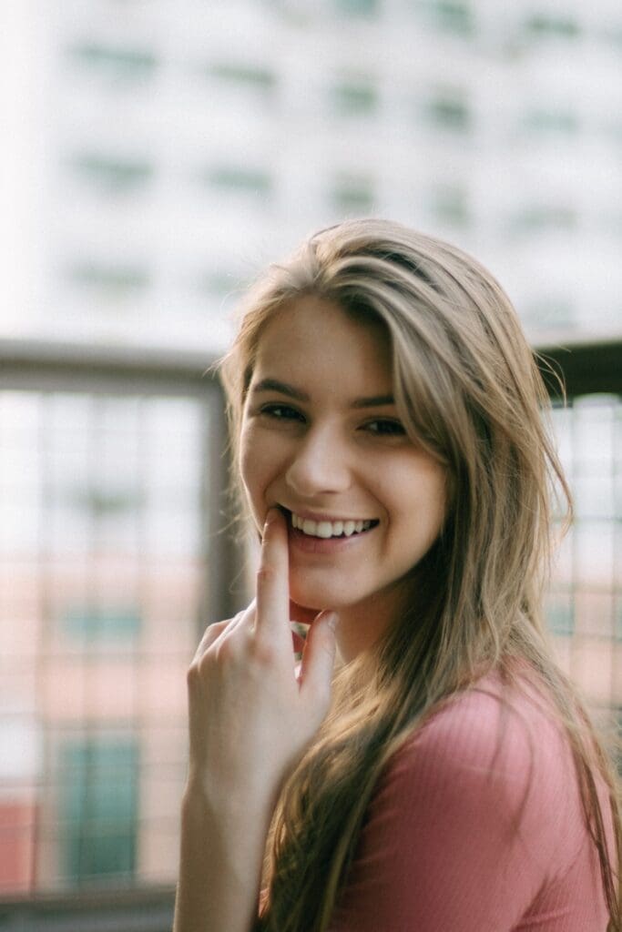 woman with great teeth smiling